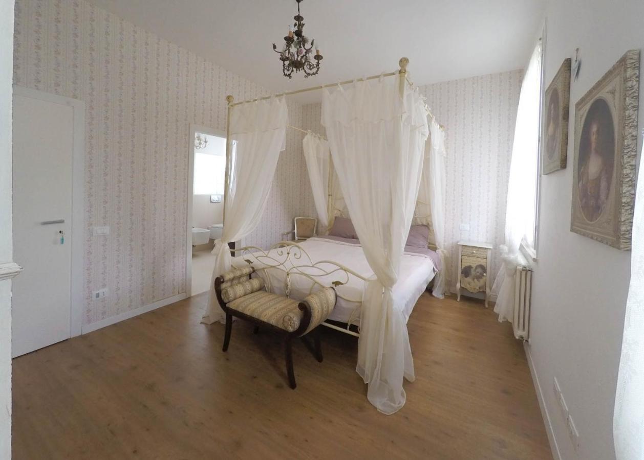 Il Bianconiglio R&B Bed & Breakfast Carraie Exterior foto